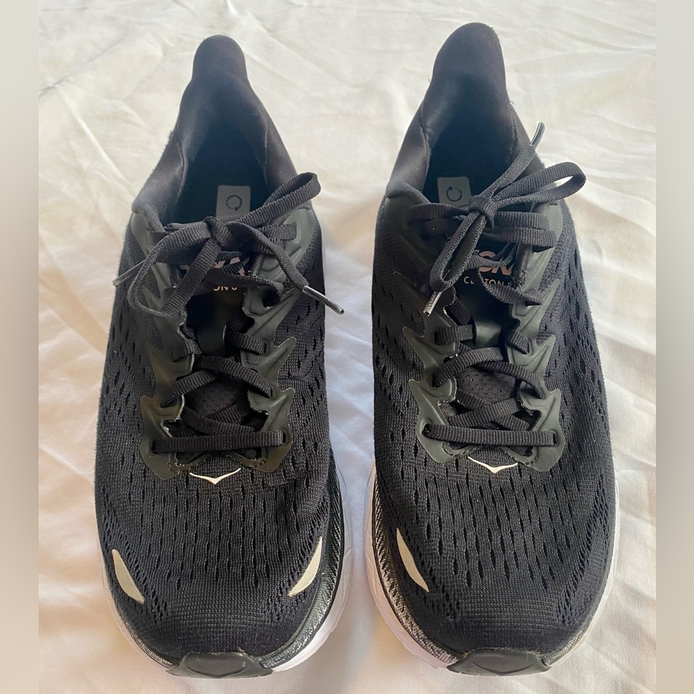 Hoka One One Clifton 8